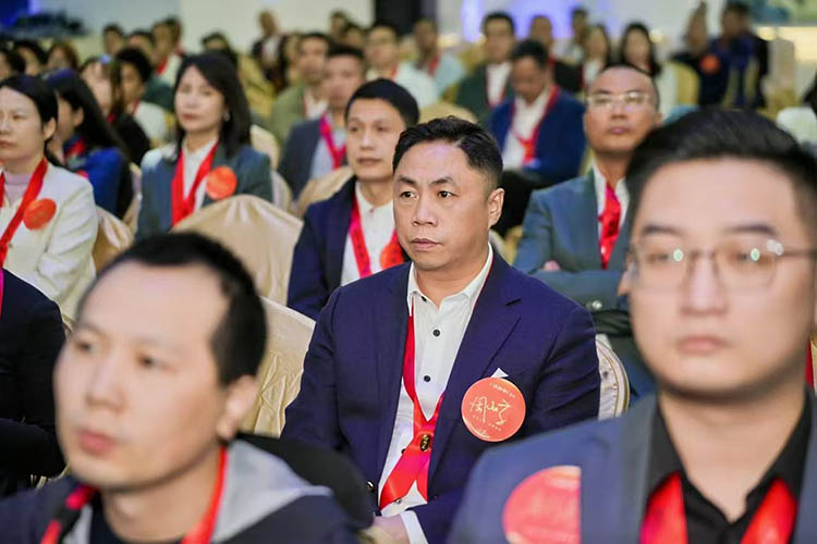 承稻盛文化，建偉大企業(yè)！